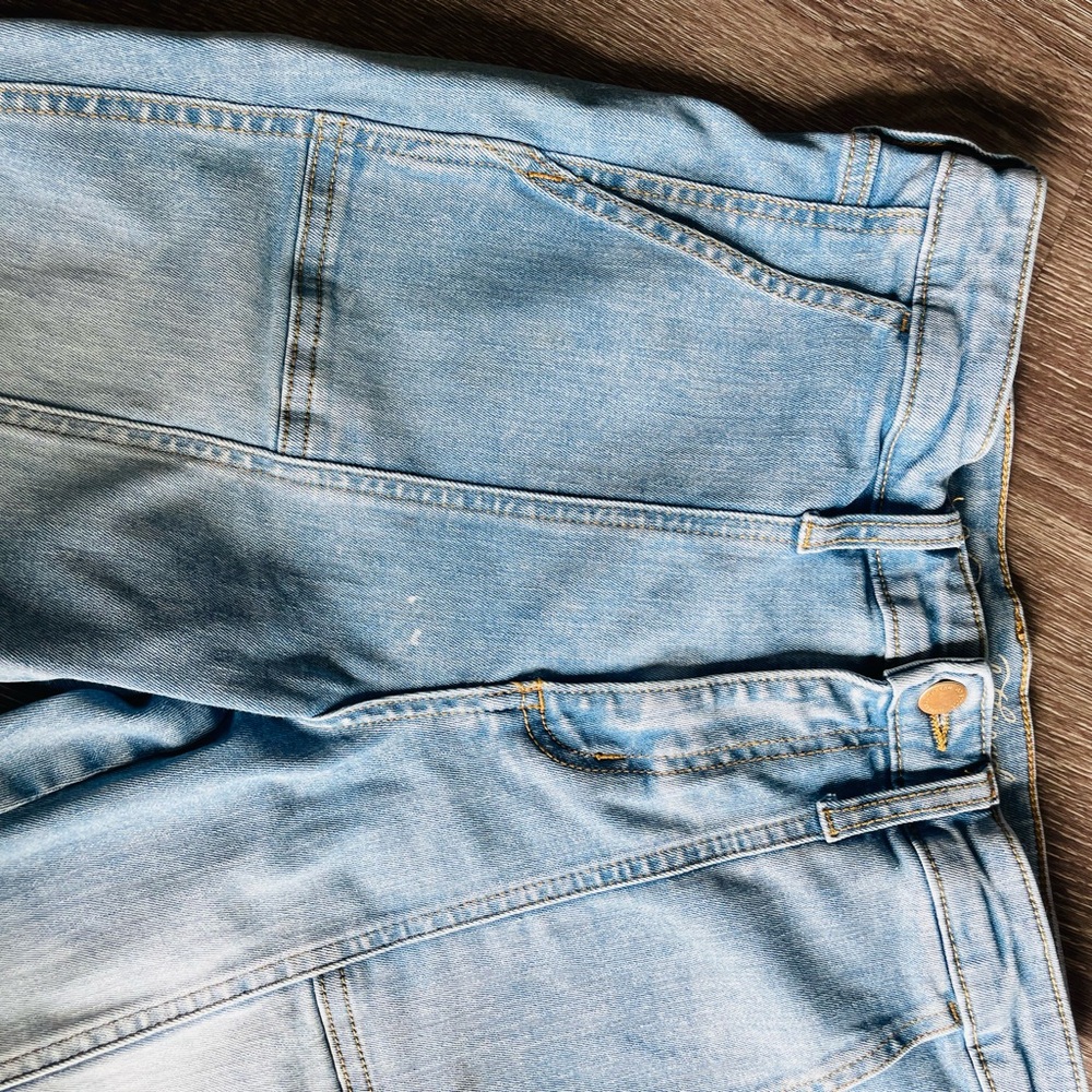 Universal Thread High Rise Light Denim Jeans - Picture 9 of 12